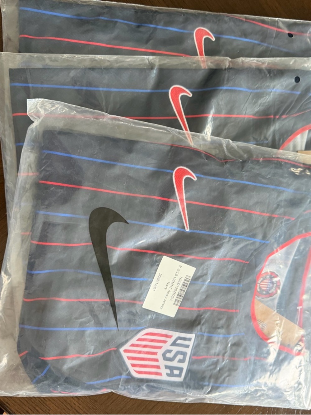 Nike USA Soccer Jersey - Navy with Red & Blue Pinstripes Men’s L - Picture 4 of 4